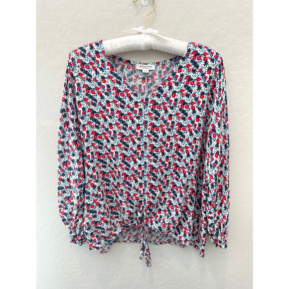 BEACH LUNCH LOUNGE | Blue Red Cottagecore Floral V-neck Front Tie Top | Medium - Picture 1 of 6